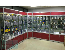 數(shù)碼產(chǎn)品展柜熱賣促銷，引領(lǐng)科技消費(fèi)新浪潮