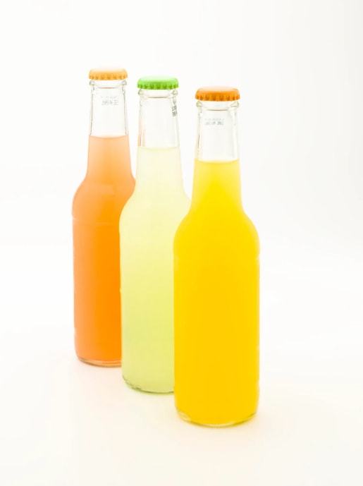 “藍帽子”迎來新規(guī)，酒精飲料“保健化”之路遇阻？